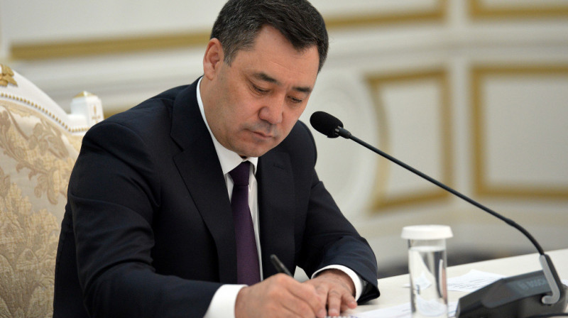 Президент Кыргызстана подписал закон о получении иностранцами инвестиционных виз