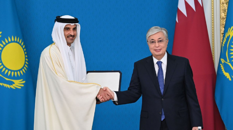 Токаев поговорил по телефону с эмиром Катара