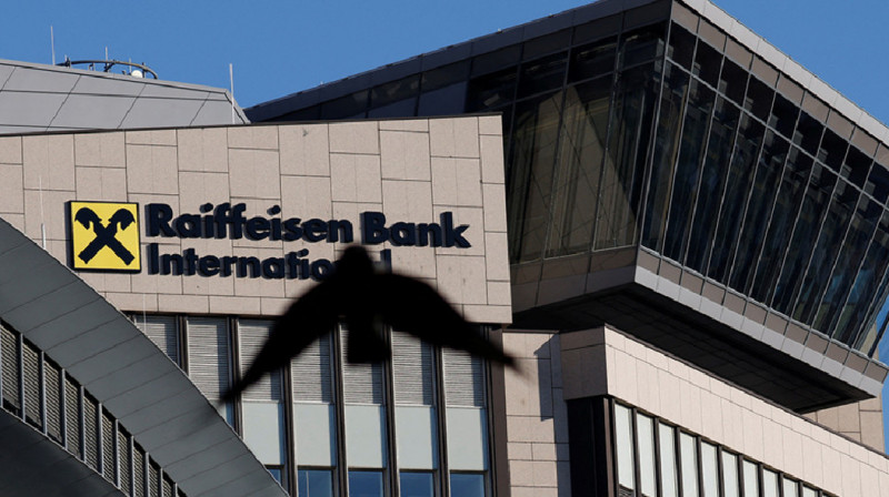 Raiffeisen Bank может закрыть все отделения в России