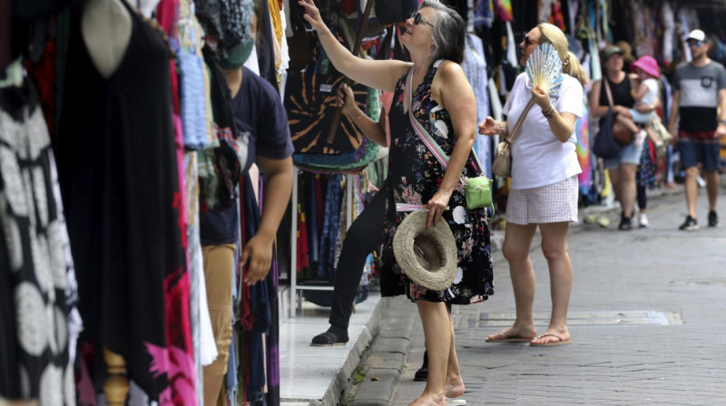 На Бали начались массовые рейды по поиску российских релокантов, работающих нелегально