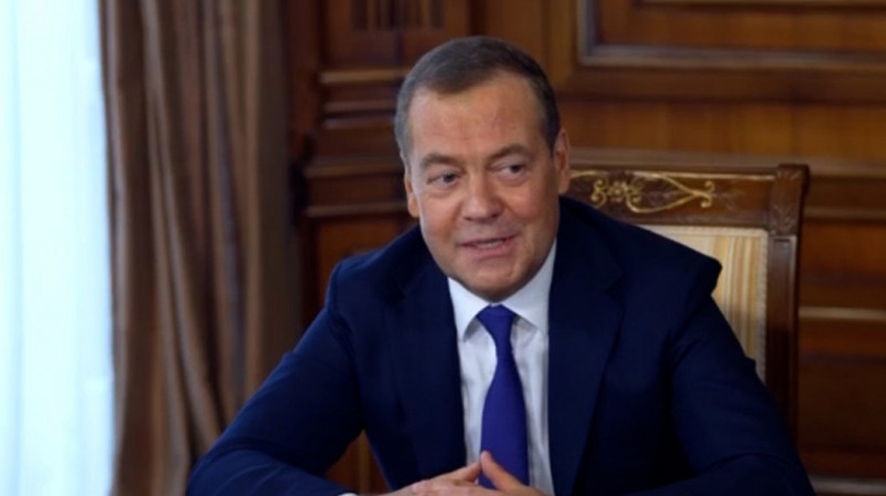"Впервые за 150 лет мы в одиночестве" - Медведев