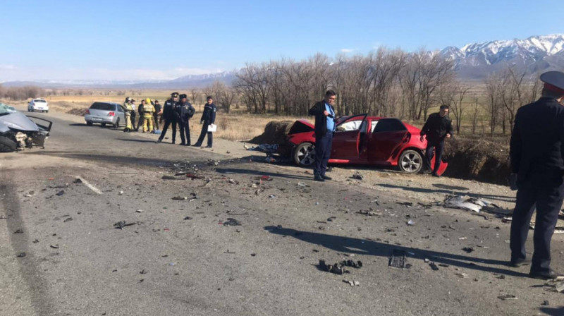 Алматы-Өскемен бағытындағы тасжолда үш адам бақилық болды