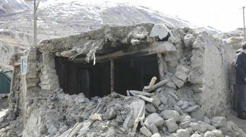 Около 320 домов пострадали от землетрясения на севере Таджикистана