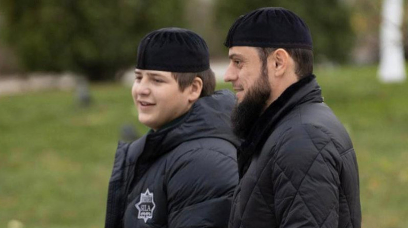 Два сына Кадырова получили нагрудные знаки «За отличие в борьбе с терроризмом»