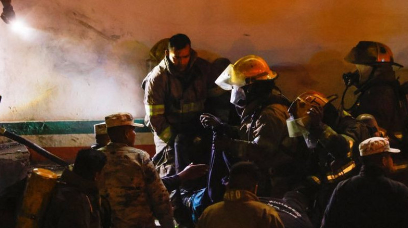 При пожаре в центре для мигрантов на границе Мексики и США погибли по меньшей мере 39 человек