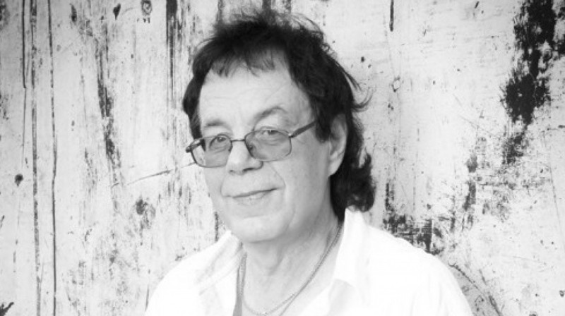 Скончался известный казахстанский музыкант Николай Миклошич