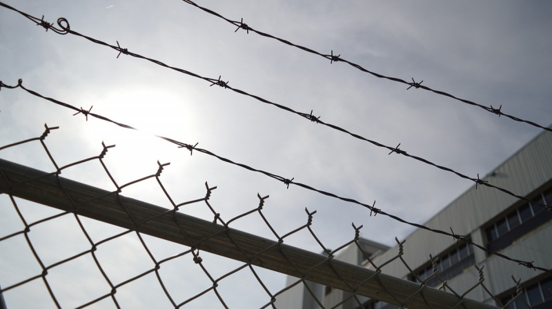 Четверо осужденных из колонии Павлодара попали в больницу с ножевыми ранениями