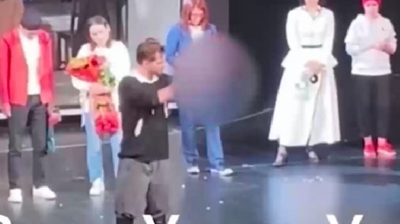 Актер вскрыл себе вены во время спектакля в Бурятии