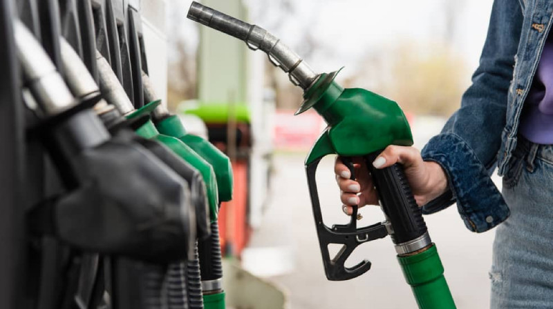 В Минэнерго отрицают планы повысить цены на бензин и солярку