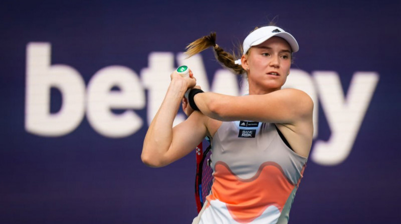 Елена Рыбакина табысы жөнінен әлемде бірінші орынға көтерілді