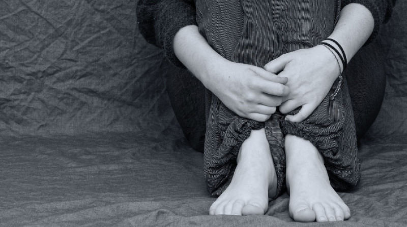 Отец подозреваемого в изнасиловании второклассника загадочно умер в Алматинской области