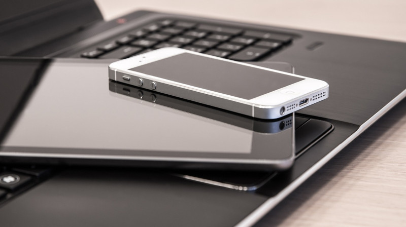 Проносить технику в здания правоохранительных органов разрешили казахстанским адвокатам