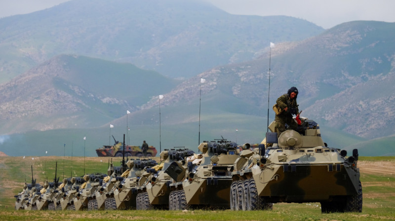 Россия и Таджикистан начали совместные военные учения на границе с Афганистаном
