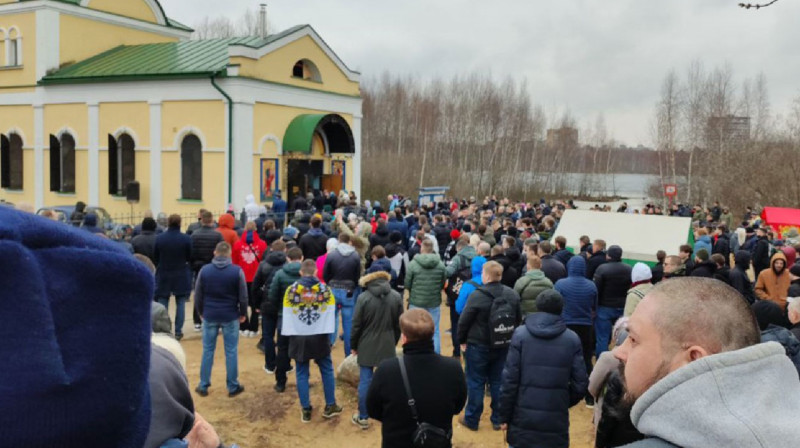 Более тысячи человек протестуют против строительства мечети в Москве