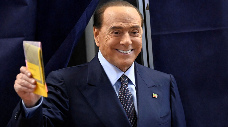 У Берлускони диагностировали лейкемию – Reuters