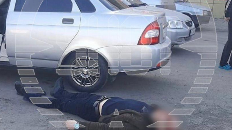В Кемеровской области предпринимателя застрелили возле его машины