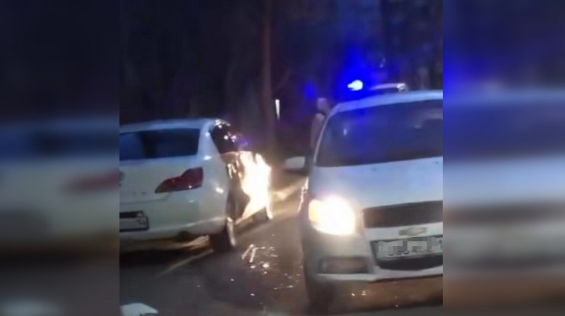 Водитель угнал автокран и повредил 5 автомобилей во время погони в Павлодаре