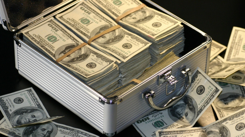 Москва вошла в топ-10 городов по числу жителей-миллиардеров