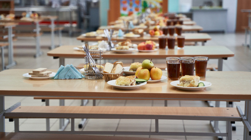 Семейлік интернат оқушысы тамақ ішіп отырған жерінде көз жұмды