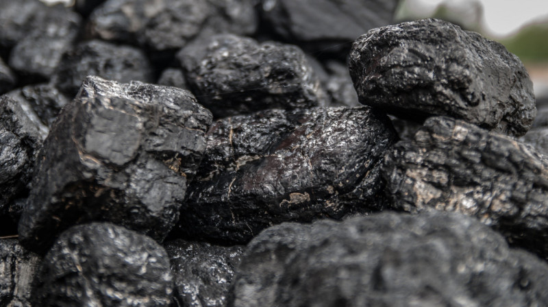 Социальный уголь продавали бизнесменам в пик отопительного сезона в РК