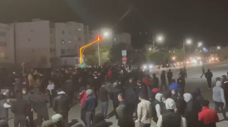 Бастующих в Астане нефтяников отправляют в Мангистау