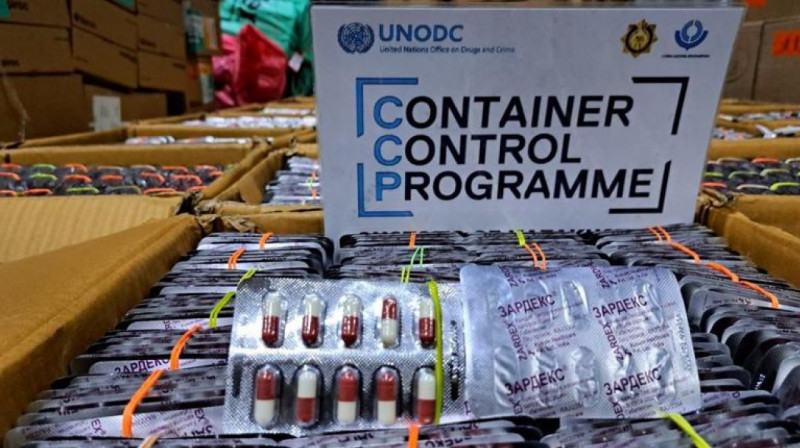 Контрабандные лекарства пытались ввезти в Казахстан из Индии