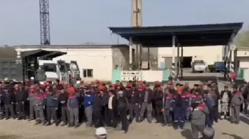 Рабочие с завода братьев Нигматулиных в Жамбылской области вышли на забастовку