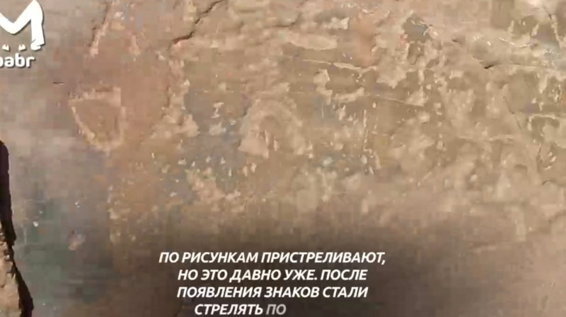 Нефтяники уничтожают уникальные наскальные рисунки эпохи неолита в Иркутской области