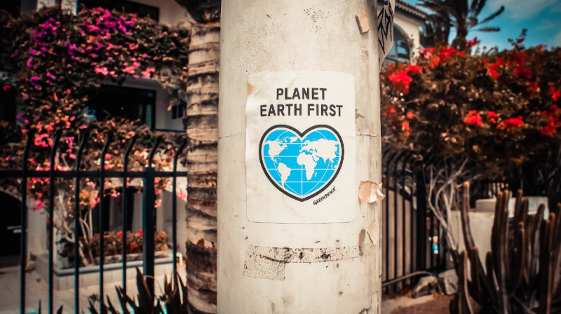 Псевдозеленая политика Германии изолирует страну - эксперт о закрытии АЭС