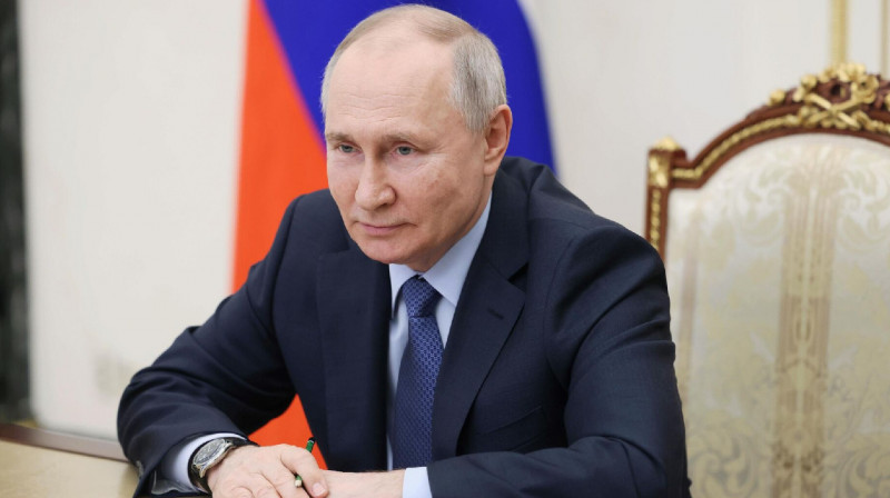 Путин подписал закон об электронных повестках