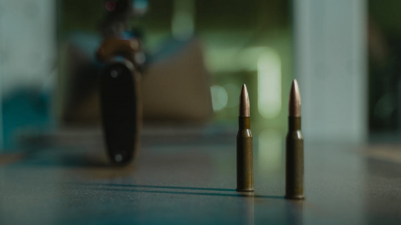 В Ингушетии при задержании подозреваемых полицейский случайно выстрелил в коллегу из АК-74