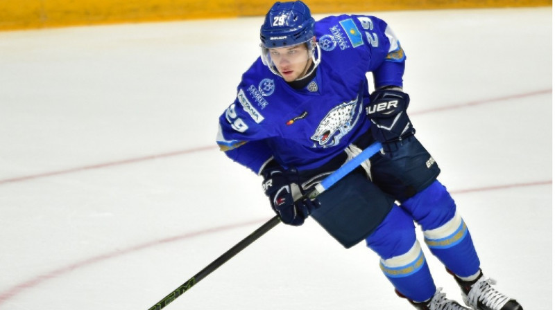 Российский хоккеист стал гражданином Казахстана и сыграет за сборную на ЧМ