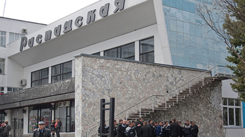 Крупный пожар на шахте Кузбасса: рабочих эвакуируют, в забое остается 240 горняков