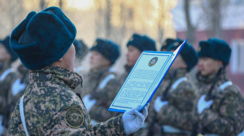 Военнослужащие Алматинского гарнизона украли и продали на барахолке военную форму на 88 млн