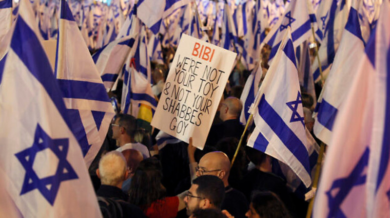 Масштабные протесты в Израиле: 110-тысячный митинг прошел в Тель-Авиве. ВИДЕО