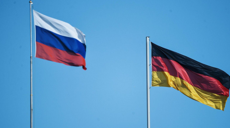 Россия и Германия выслали более 40 дипломатов