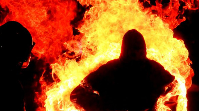 Подозреваемый в вымогательстве поджёг себя в Павлодаре