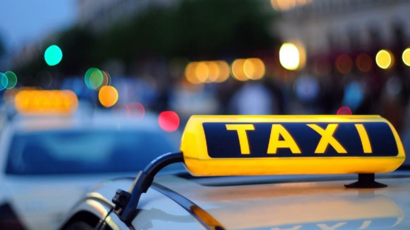 С июля казахстанские курьеры и таксисты будут платить налоги