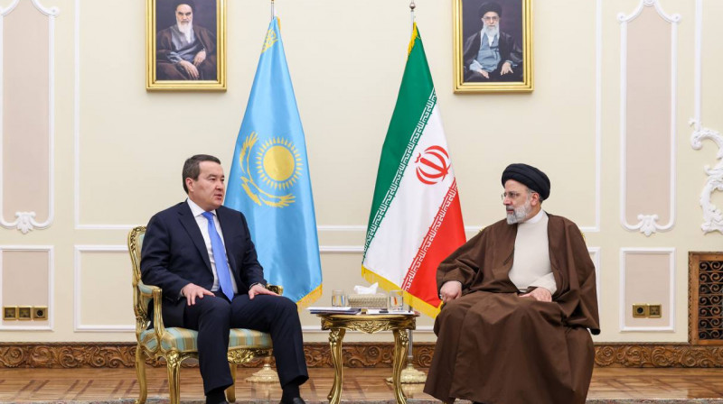 Алихан Смаилов провел встречу с президентом Ирана