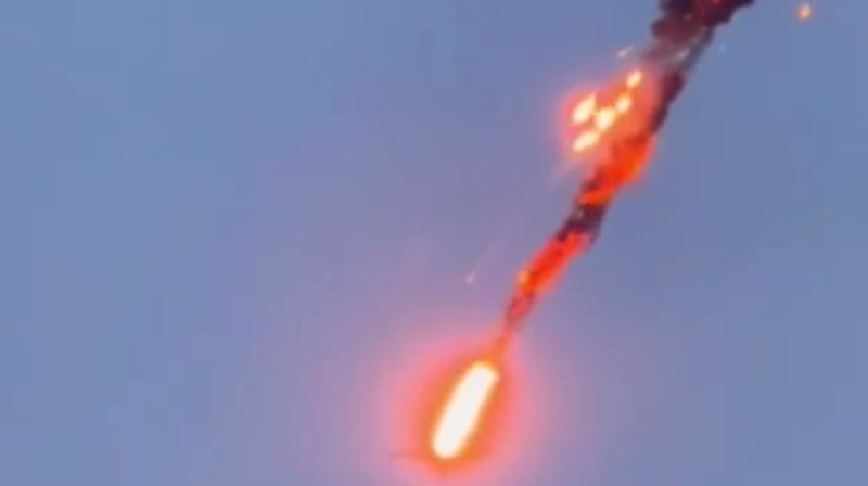 Украина сбила свой же беспилотник в небе над Киевом. Видео