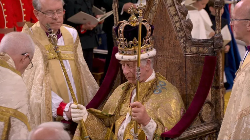 Чарльз III официально стал королём Соединённого Королевства Великобритании и Северной Ирландии