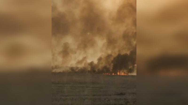Крупный пожар разгорелся в Петропавловске. ВИДЕО