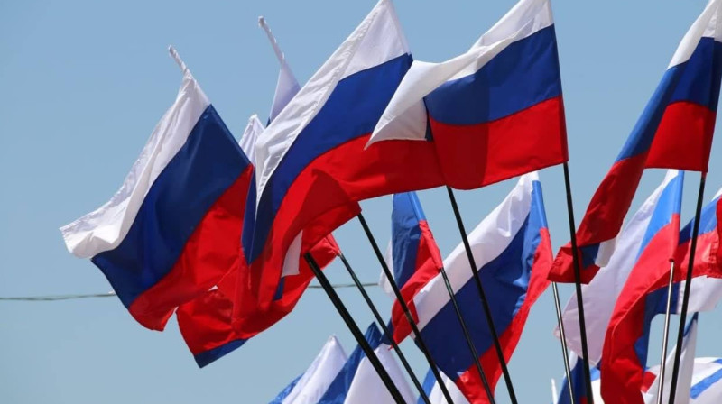 Запрет на демонстрацию флагов в Берлине: ограничения сняты для российских символов