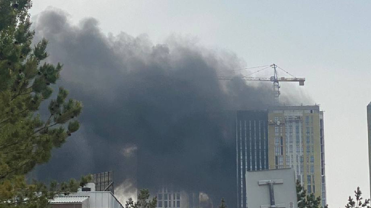 Пожар в астане сегодня последние новости. Пожар. Пожар в частном секторе.