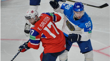 Сборная Казахстана одержала победу в первом матче чемпионата мира по хоккею