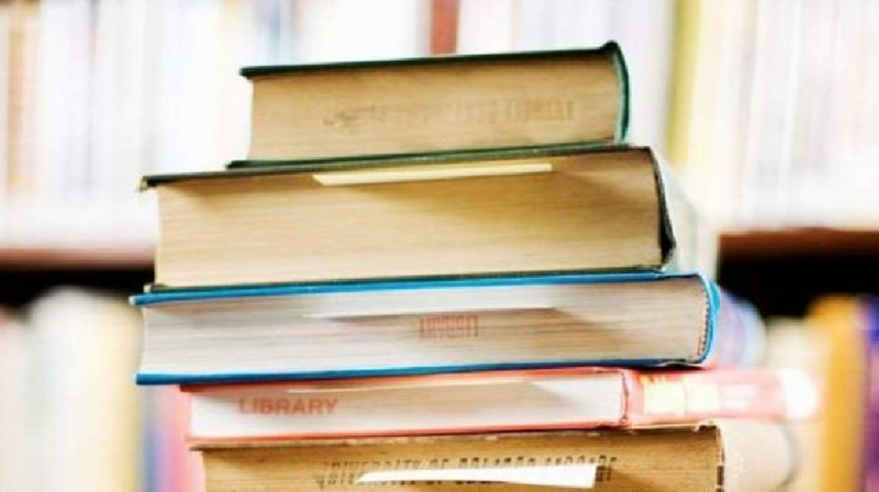 В Казахстане директоров школ будут наказывать за сдачу учебников раньше времени