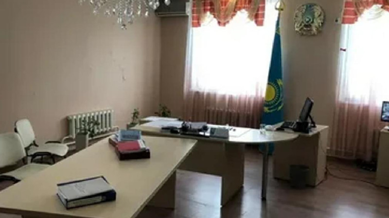 Астанада  оқушыларға сабақ өтпеген мектеп директоры жұмыстан қуылды