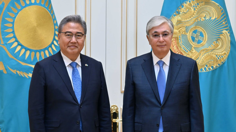 Токаев принял министра иностранных дел Южной Кореи