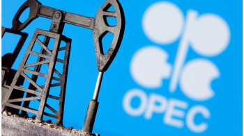 Страны ОПЕК+ и Казахстан договорились о сокращении добычи нефти