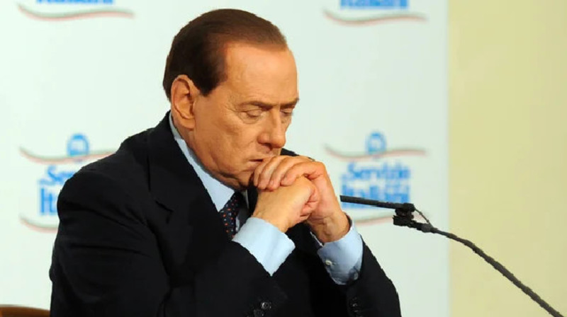 Италия үкіметін 4 рет басқарған Сильвио Берлускони бақиға озды